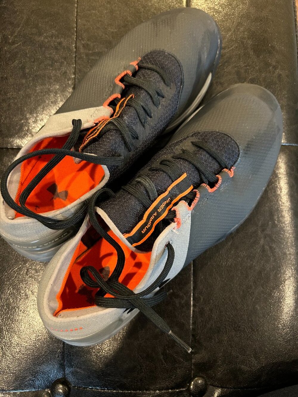 Men's Under Armour Size 10.5 Charged Ultimate TR 2.0 Sneakers